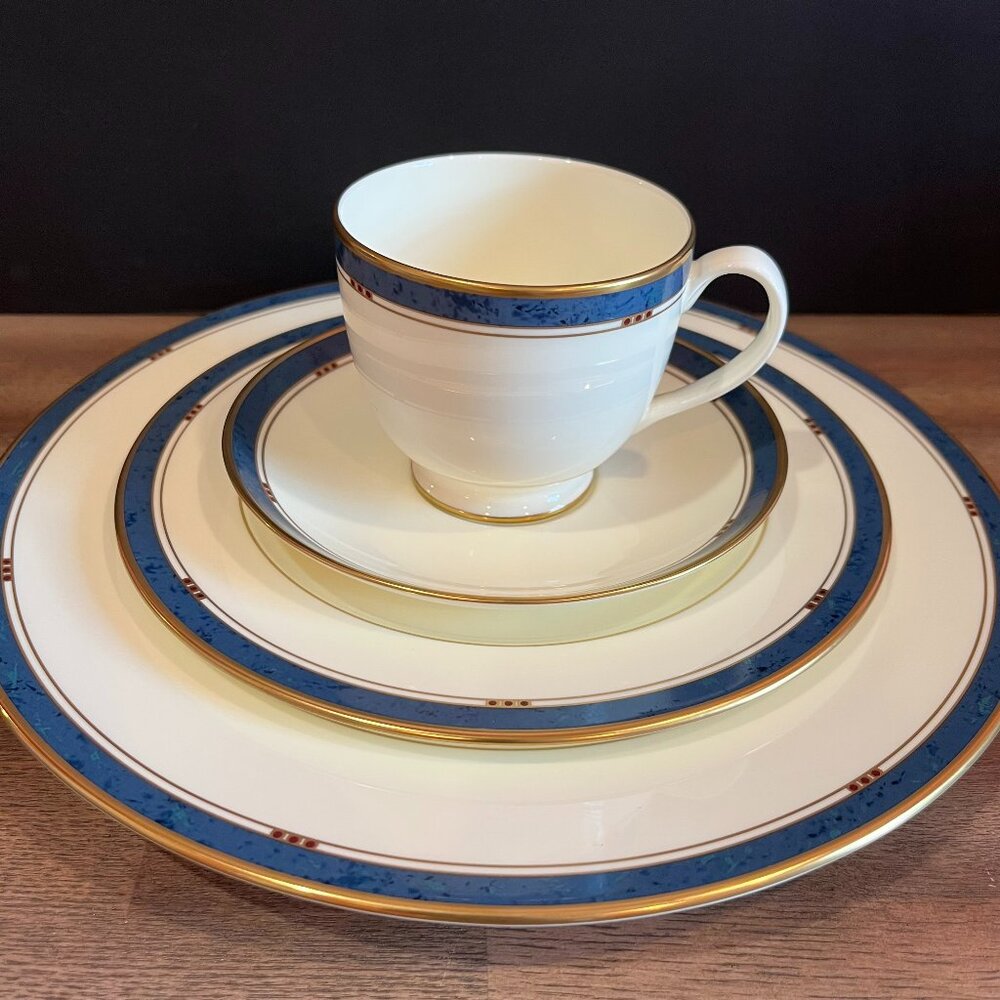 Pfaltzgraff Hampton Four (4) Piece Place Setting